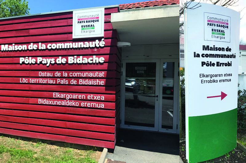 Signaletique batiments CAPB 2